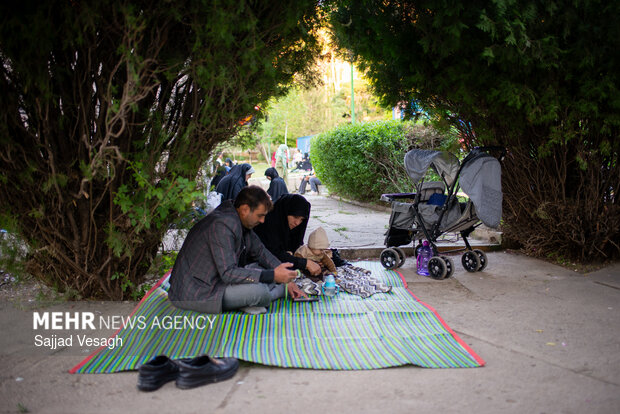 قرائت دعای عرفه در همدان