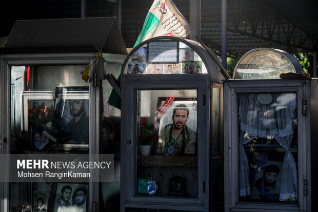 
Arafa Day in Tehran's Behesht Zahra