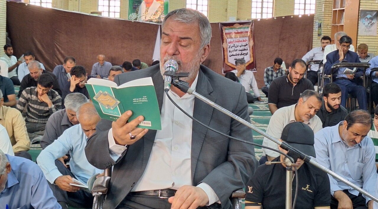 مراسم دعای پرفیض  عرفه در گناوه