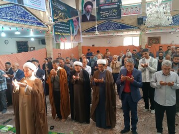 اقامه نماز عید قربان در شهر ضیاءآباد