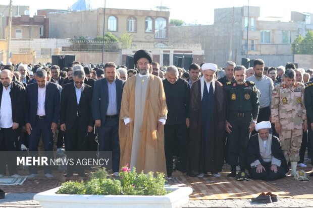 اقامه نماز عید قربان در محل شهیدگاه اردبیل