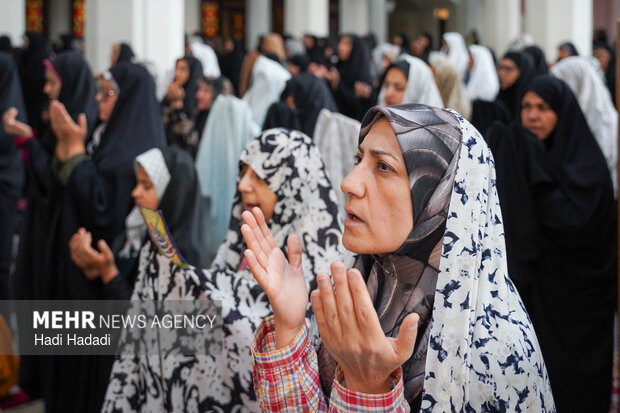 اقامه نماز عید قربان در حرم شاهچراغ(ع)