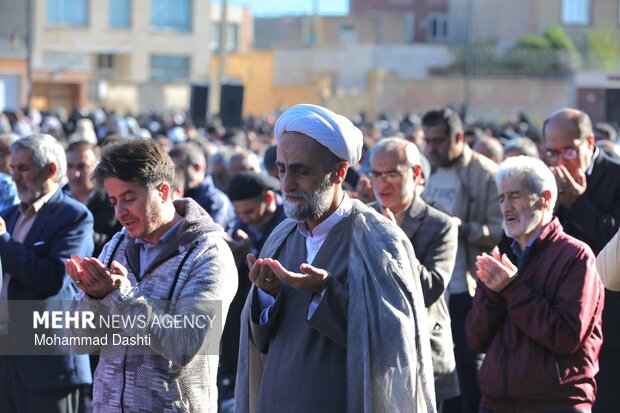 اقامه نماز عید سعید قربان در اردبیل