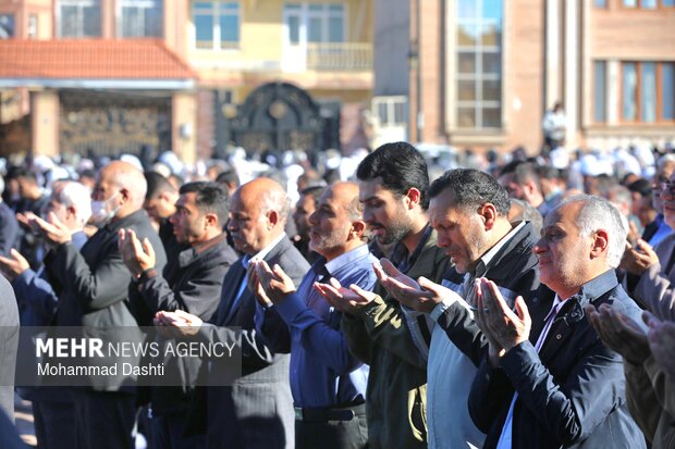 اقامه نماز عید سعید قربان در اردبیل