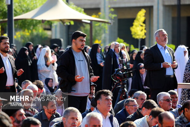 اقامه نماز عید سعید قربان در زنجان