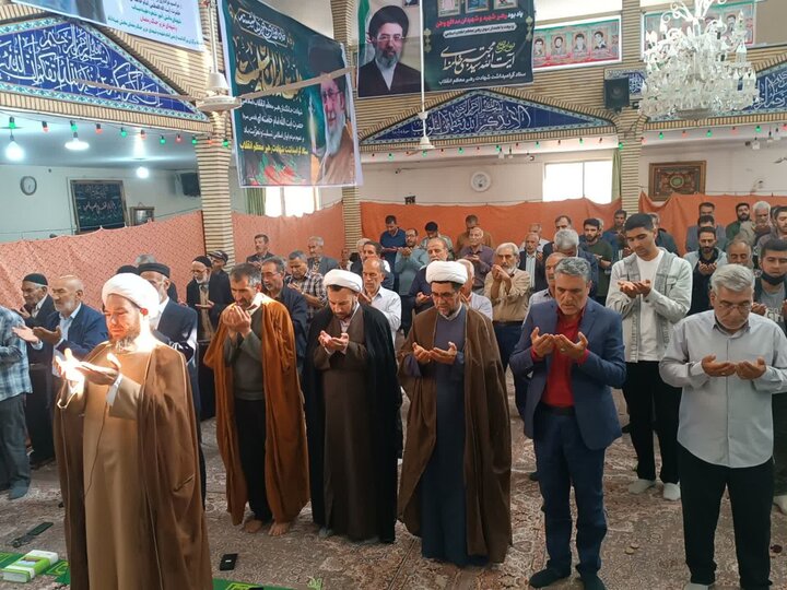 اقامه نماز عید قربان در شهر ضیاءآباد