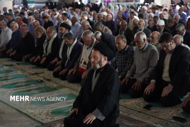 اقامه نماز عید سعید قربان در مصلای الغدیر خرم‌آباد