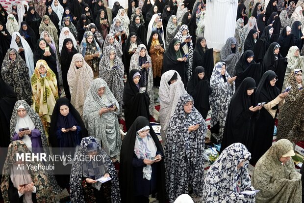 اقامه نماز عید قربان در مصلی رشت