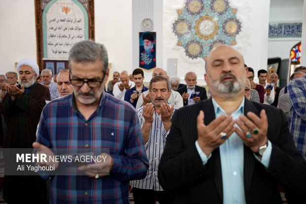 اقامه نماز عید قربان در مصلی رشت