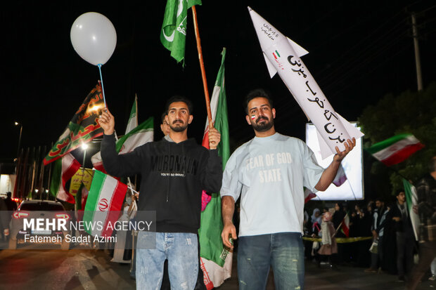 Pro-Islamic Establishment rally in Qom