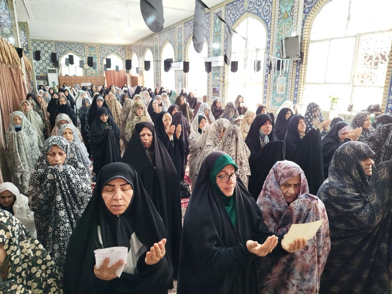 نماز عید قربان در مناطق مختلف گیلان اقامه شد نماز عید قربان در مناطق مختلف گیلان اقامه شد