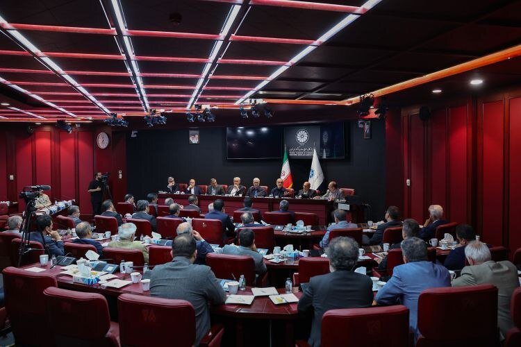 اقتصادي،كشور،فعالان،خصوصي،تجار،شرايط،دولت،پزشكيان،بازرگانان، ...