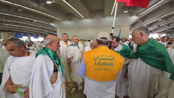نقش راهنمایان زائران حج در مسیر جمرات