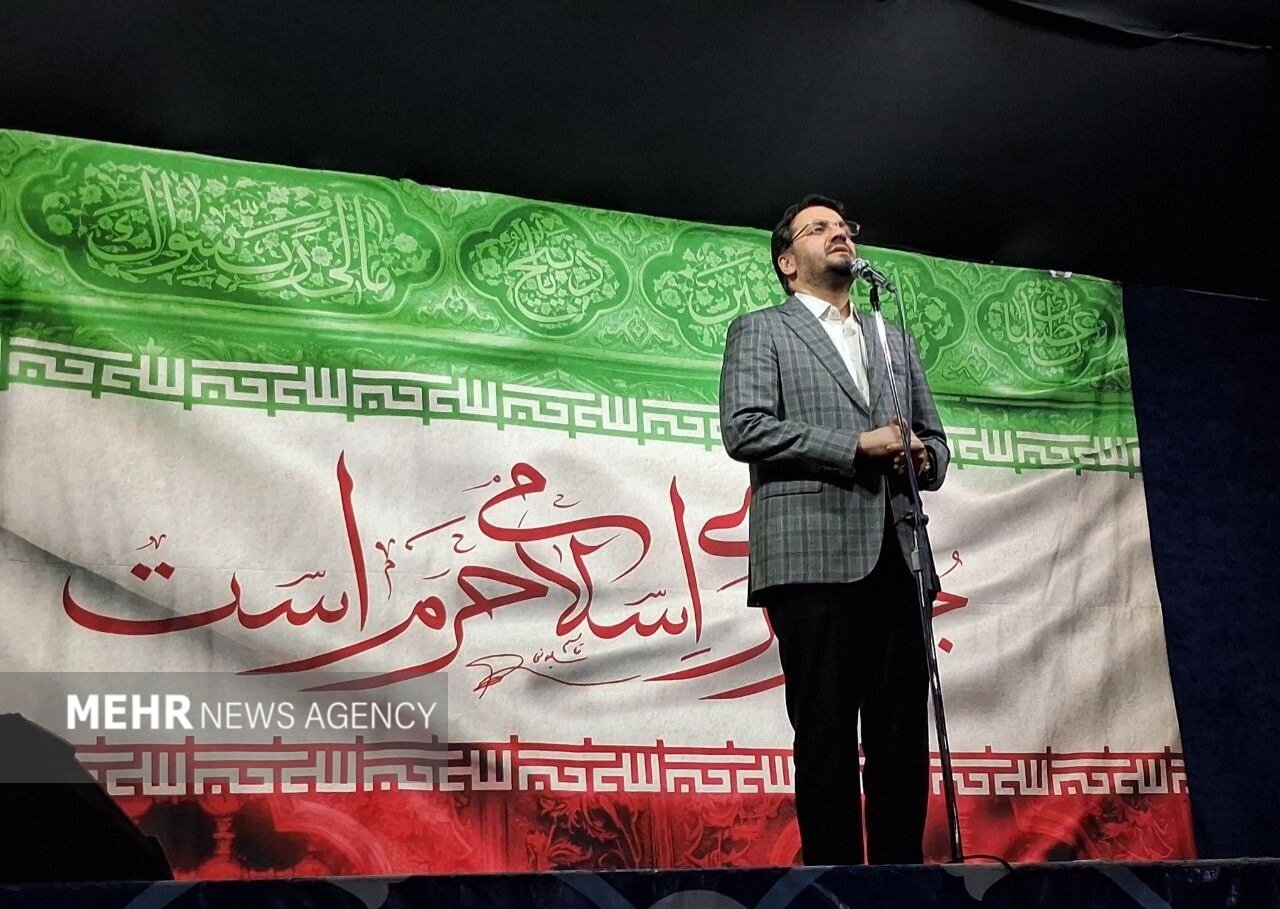 ايران،جنگ،پيروزي،نبرد،دنيا،ملت،اشاره،بذرپاش،سلام،شهيد،ميدان،امام