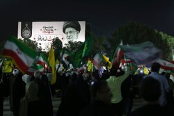 اجتماع حماسی مردم بندرعباس برای حمایت از نظام اسلامی و نیروهای مسلح