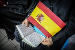 تقدیر مشهدی ها از ملت اسپانیا