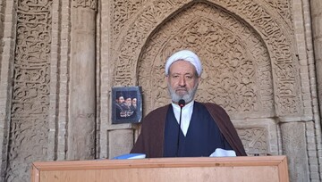 تاکید امام‌جمعه اردستان بر رفع مشکلات معیشتی