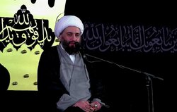 به یاد پرچمداری امیرالمومنین در خیبر پرچم را در تجمعات شبانه بچرخانید