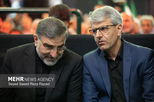 دومین روز از مراسم یادبود خانواده امام شهید و رهبر معظم انقلاب اسلامی