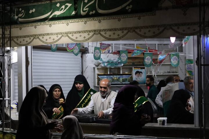 «خادم و خیابان» و روایت همبستگی مردم در برابر تجاوز دشمن «خادم و خیابان» و روایت همبستگی مردم در برابر تجاوز دشمن