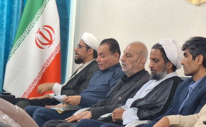 امام جمعه گناوه: نترسیدن از دشمن از مهمترین آموزه های امام راحل است