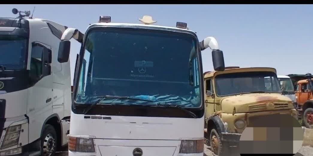 توقیف اتوبوس با راننده ۱۸ ساله فاقد گواهینامه در کرمان