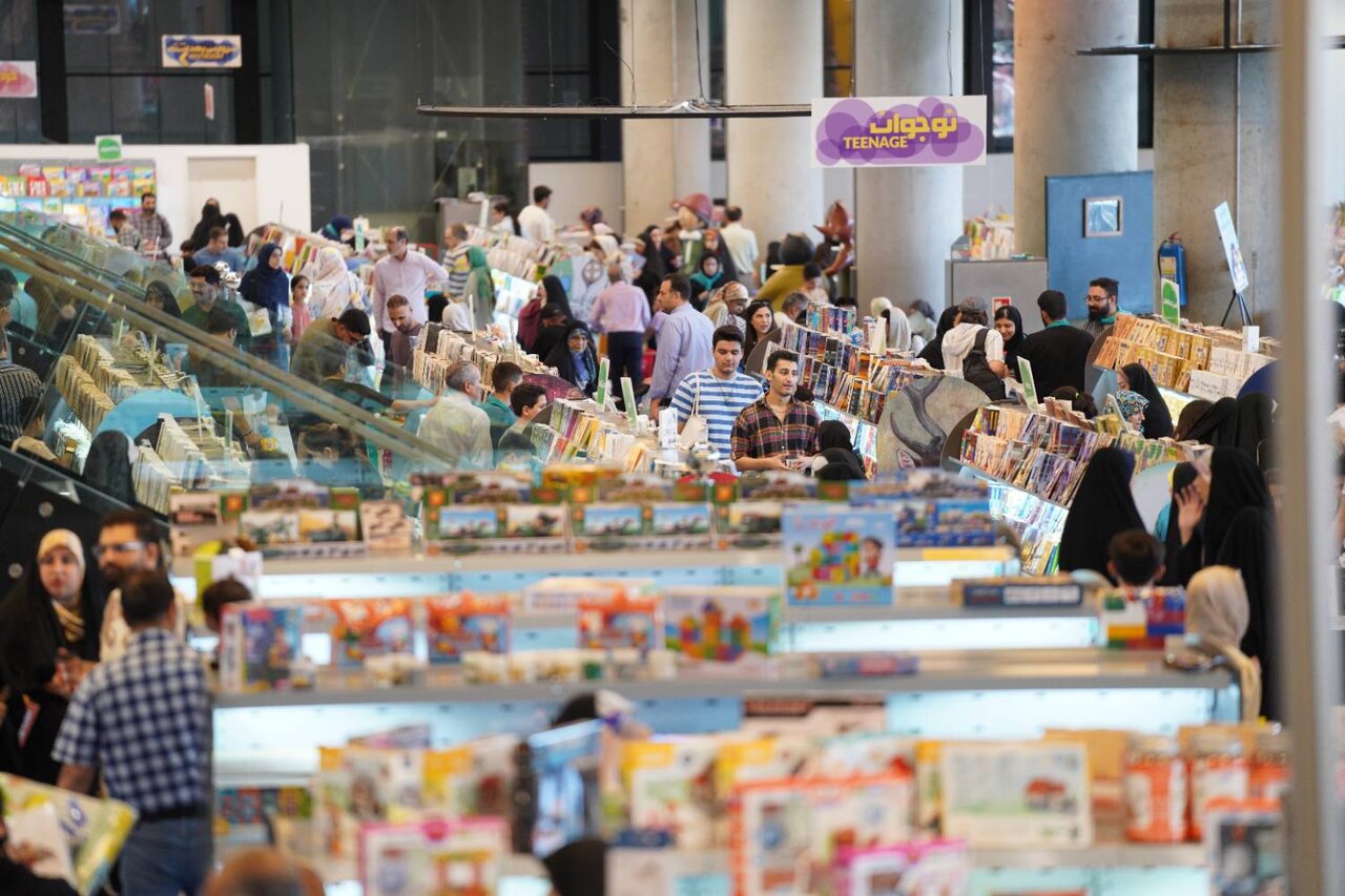 كتاب،فروشگاه،مخاطبان،استقبال،فرهنگي،كودكان،آثار،انتخاب،همخوا ...