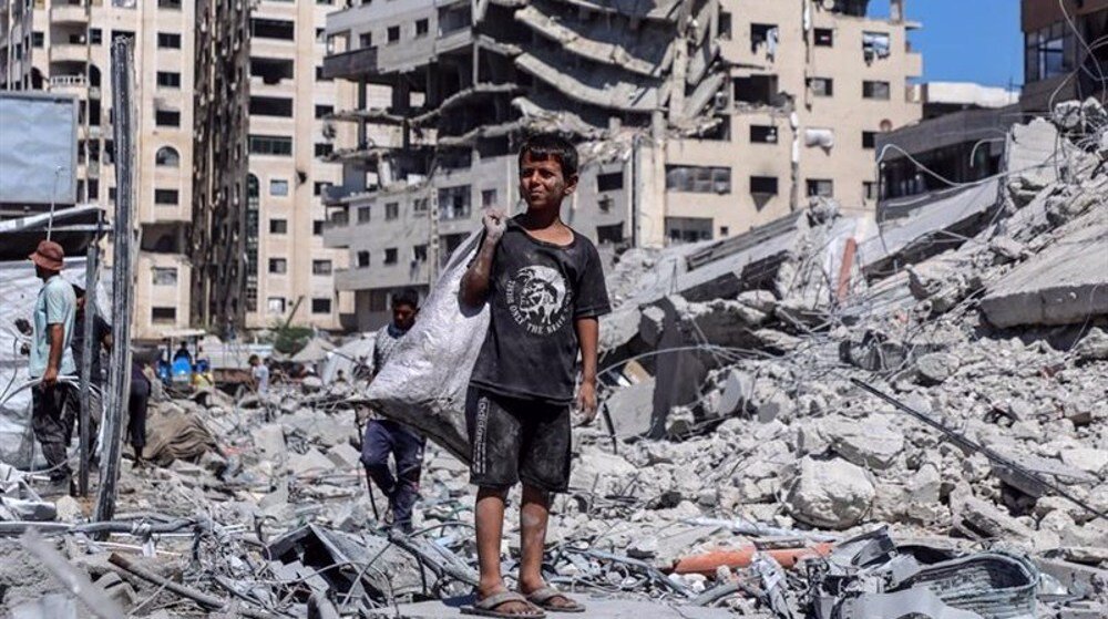 Zionist Regime Continues Vast Attacks Across Gaza