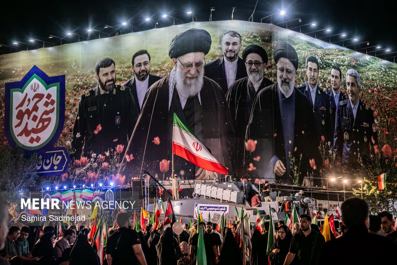 ایران تکشف عن زورق حربي متقدم جديد