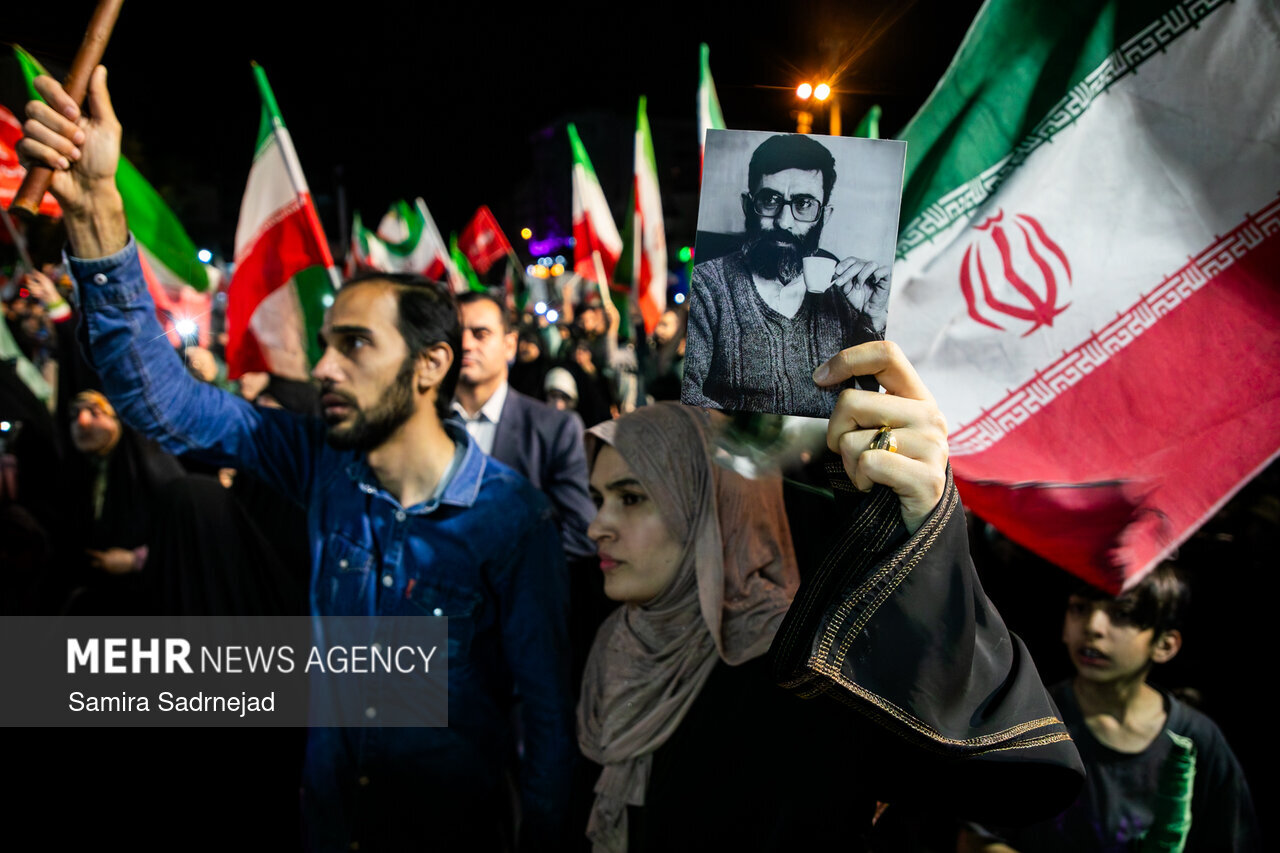 ایران تکشف عن زورق حربي متقدم جديد