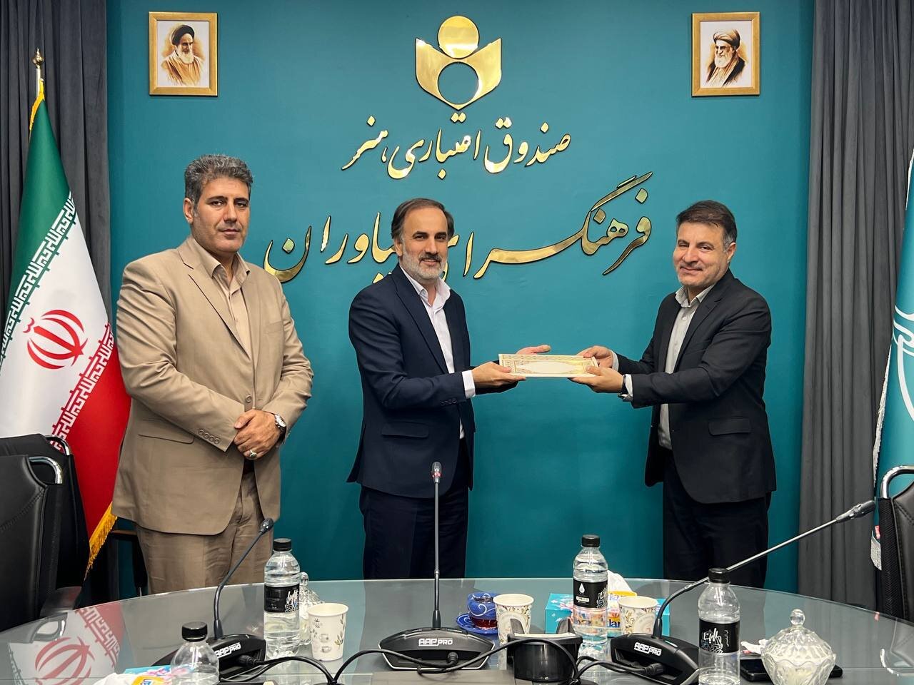 هنري،نياوران،فرهنگسراي،معاونت،امور،مجموعه،رئيس،تجسمي،هنرهاي،سيد