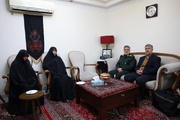 دیدار معاون هماهنگ‌کننده نیروی زمینی سپاه باخانواده شهید  ابراهیم‌زاده