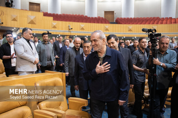 مراسم معرفی بهترین های ورزش با عنوان «قهرمان ایران»