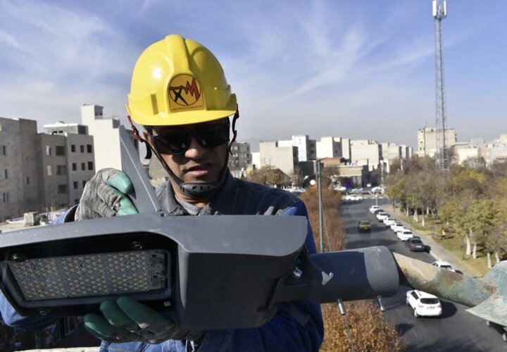 دهقانی: بیش از ۴۶ هزار چراغ LED در مرکزی نصب شد