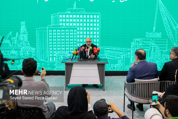 نشست خبری رئیس بنیاد مستضعفان