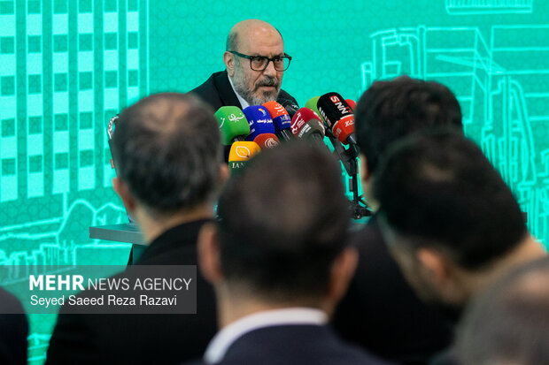 نشست خبری رئیس بنیاد مستضعفان