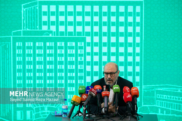 نشست خبری رئیس بنیاد مستضعفان