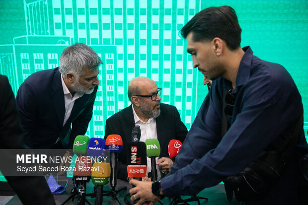 نشست خبری رئیس بنیاد مستضعفان