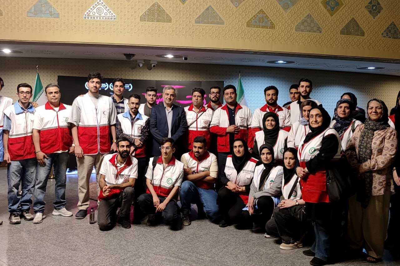 تئاتر،آشوب،ذرات،نمايش،مجموعه،حضور،شهر،امدادگران،هلال،نمايشي، ...