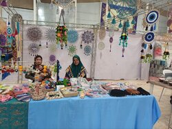 عرضه محصولات هنرمندان صنایع‌دستی سیستان و بلوچستان در نمایشگاه زاهدان