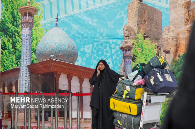 بازگشت اولین گروه پروازی حجاج به شیراز