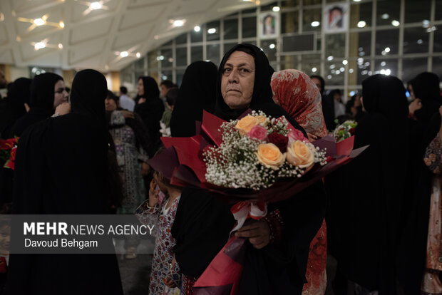 بازگشت اولین گروه پروازی حجاج به مشهد