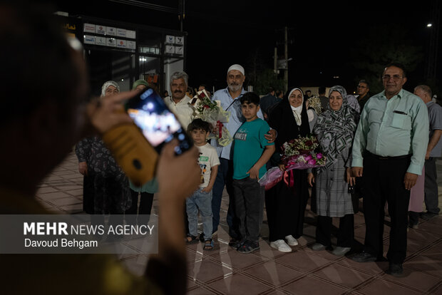 بازگشت اولین گروه پروازی حجاج به مشهد