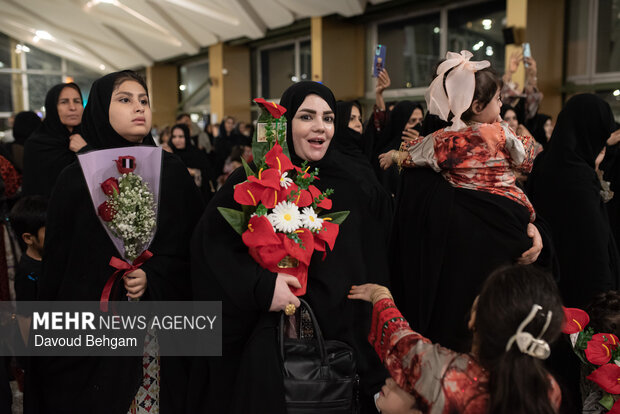بازگشت اولین گروه پروازی حجاج به مشهد