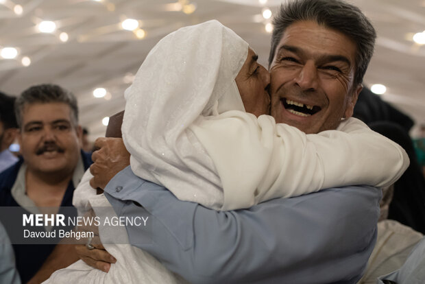 بازگشت اولین گروه پروازی حجاج به مشهد