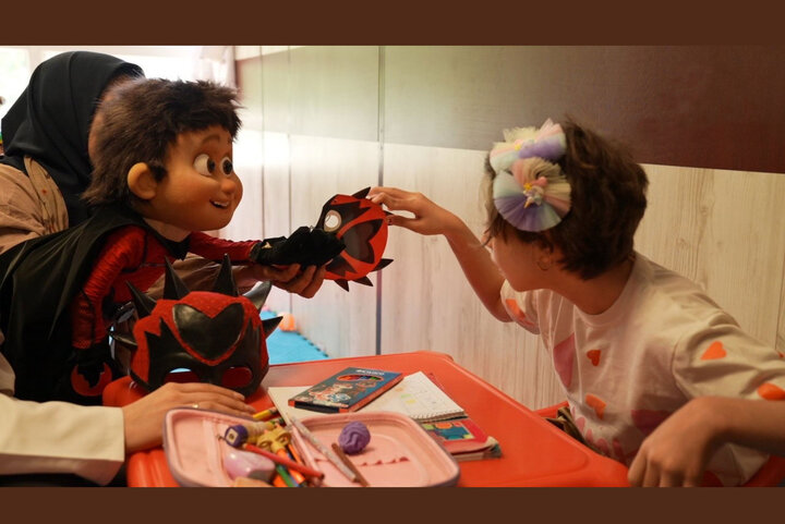 دیدار بچهزرنگ و ببری با کودکان در یک مرکز توانبخشی دیدار بچهزرنگ و ببری با کودکان در یک مرکز توانبخشی