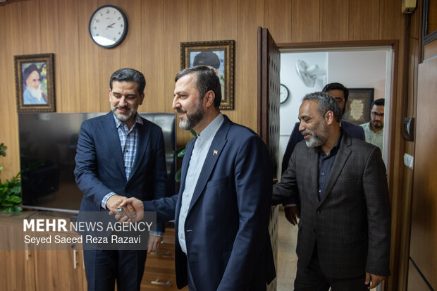 بازدید معاون حقوقی و بین‌المللی وزارت امور خارجه از خبرگزاری مهر