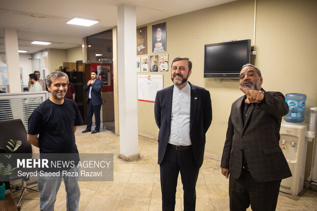 Garibabadi Mehr Haber Ajansı'nı ziyaret etti