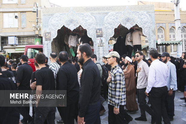 تشییع پیکرهای دو شهید جنگ رمضان در قم