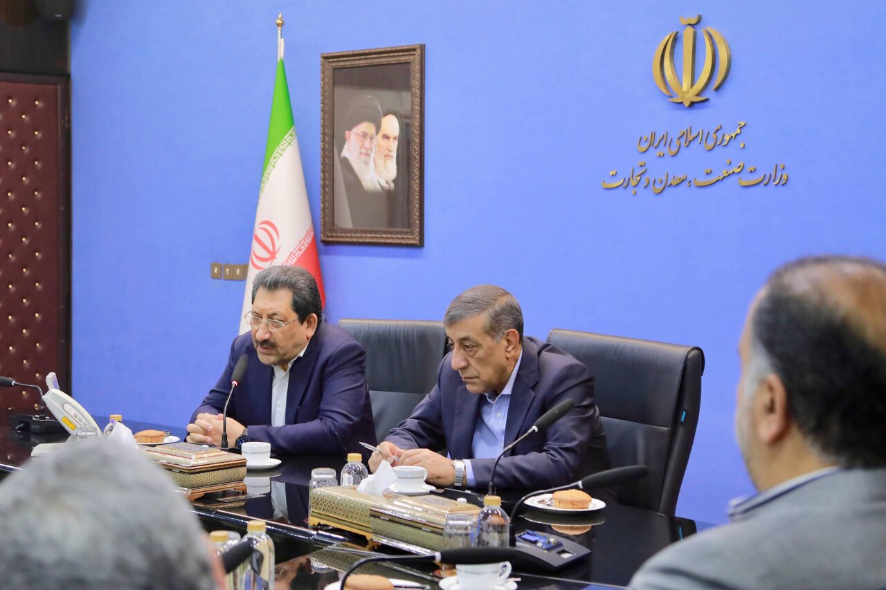 تأمين،كشور،وزارت،جنگ،ايران،نيازهاي،اجرايي،اشاره،اقتصادي،تحمي ...